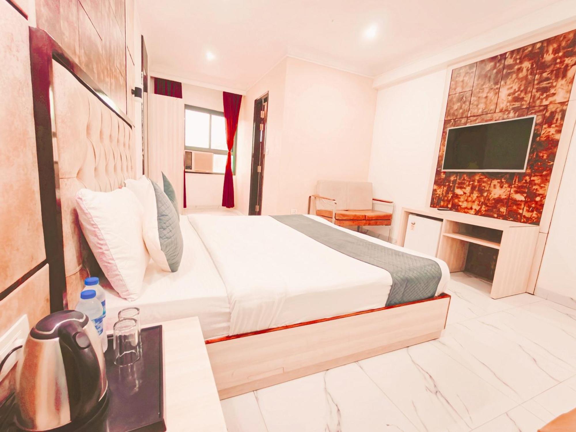Hotel The Almora By Rs Global Near By Delhi International Airport With - Free Airport Drop New Delhi Eksteriør bilde