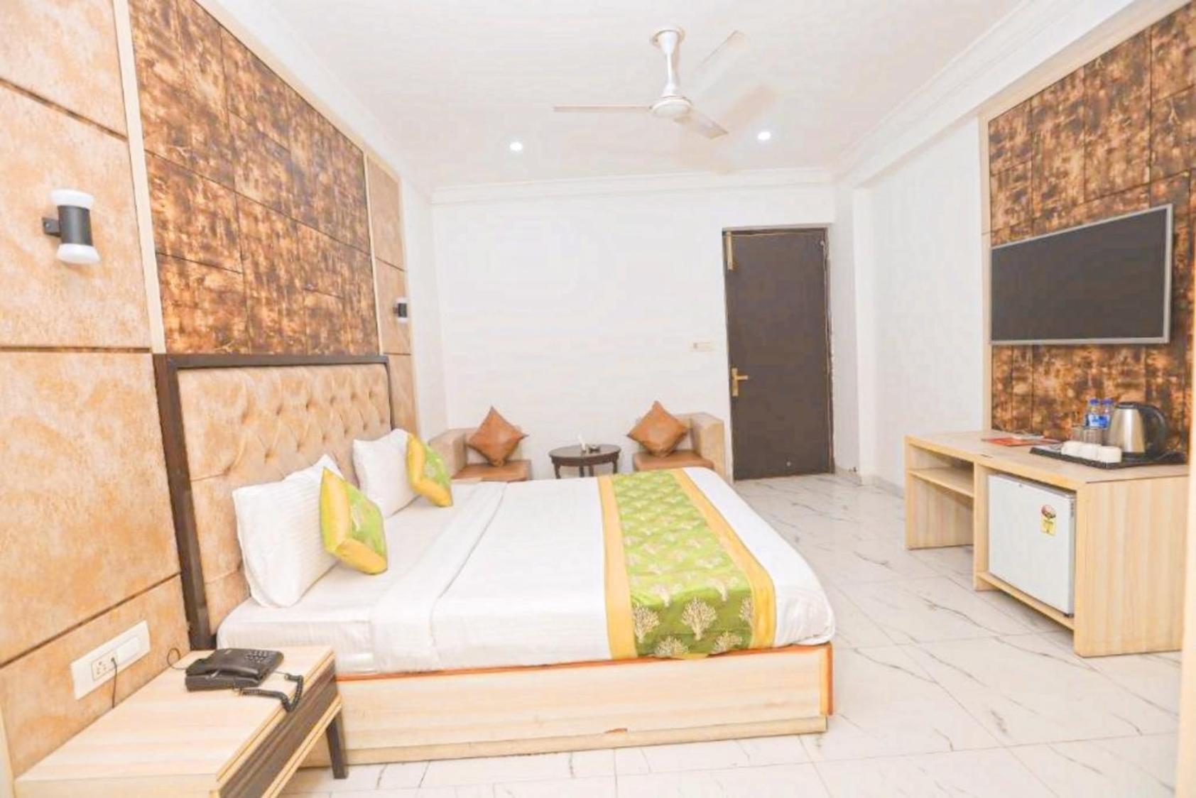 Hotel The Almora By Rs Global Near By Delhi International Airport With - Free Airport Drop New Delhi Eksteriør bilde