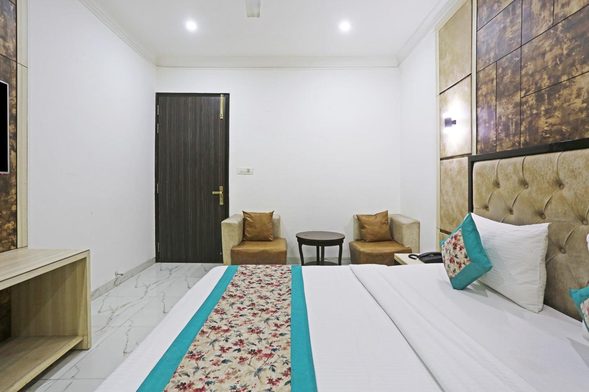 Hotel The Almora By Rs Global Near By Delhi International Airport With - Free Airport Drop New Delhi Eksteriør bilde