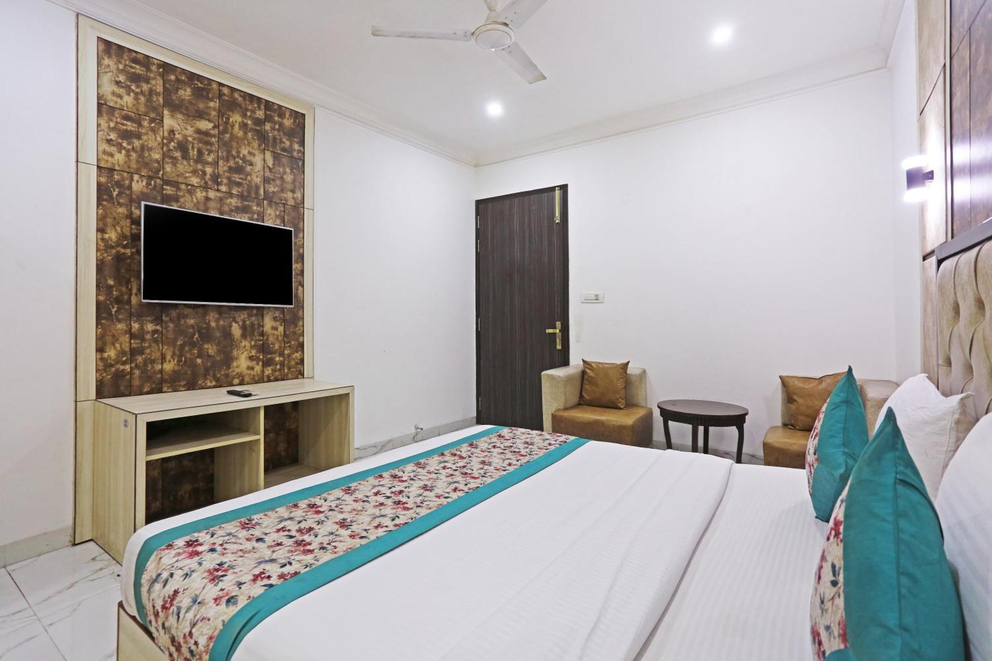Hotel The Almora By Rs Global Near By Delhi International Airport With - Free Airport Drop New Delhi Eksteriør bilde