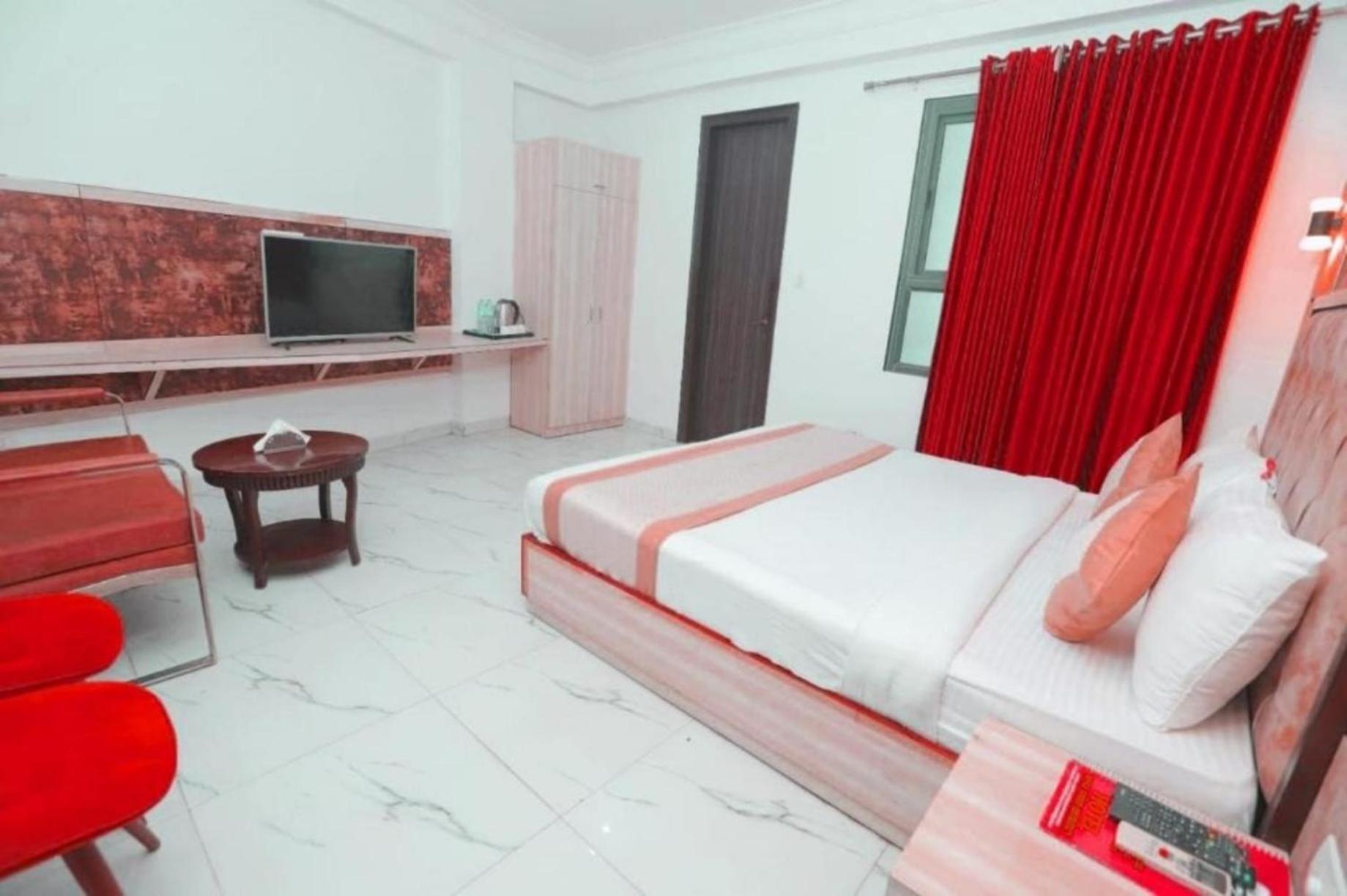 Hotel The Almora By Rs Global Near By Delhi International Airport With - Free Airport Drop New Delhi Eksteriør bilde
