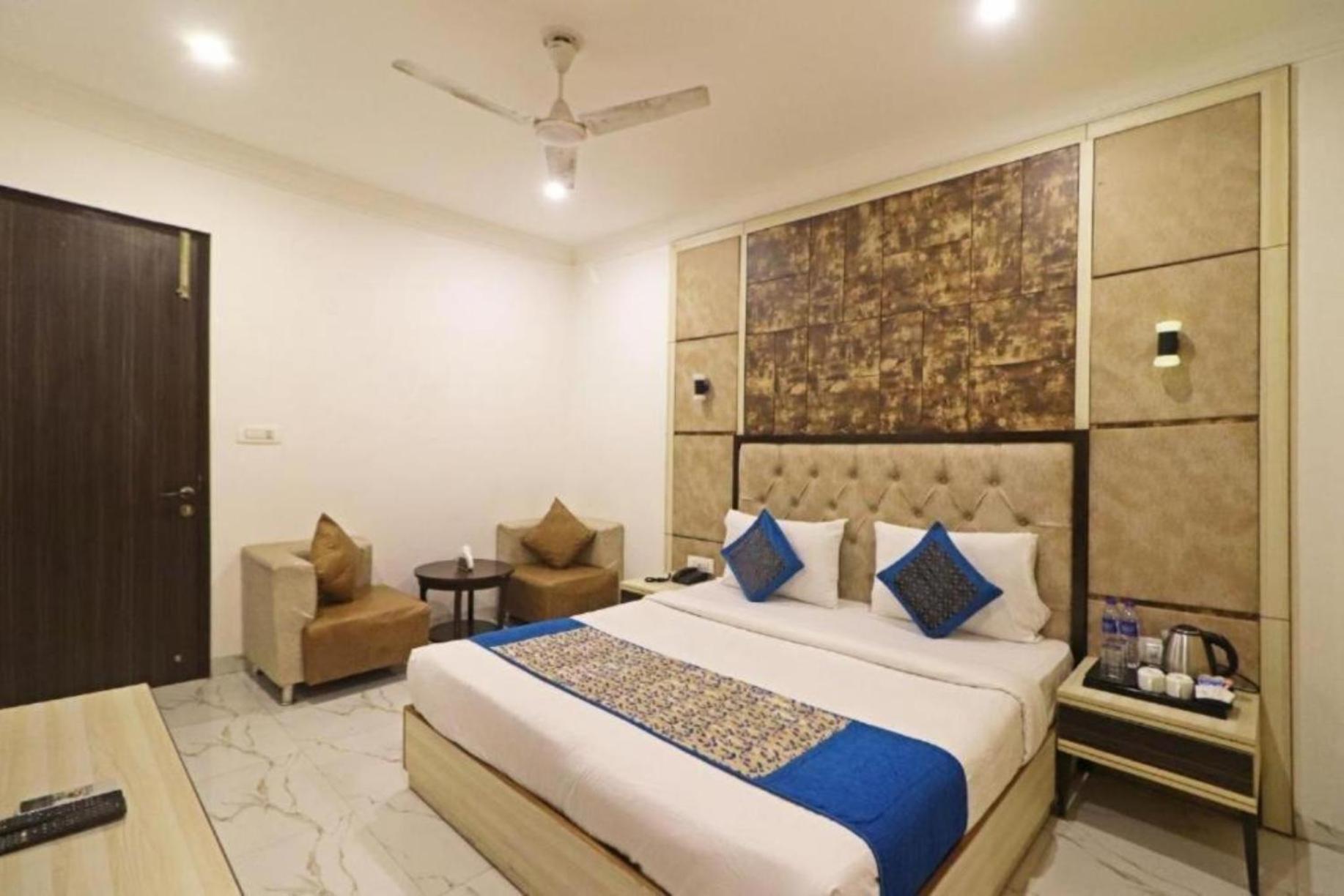 Hotel The Almora By Rs Global Near By Delhi International Airport With - Free Airport Drop New Delhi Eksteriør bilde