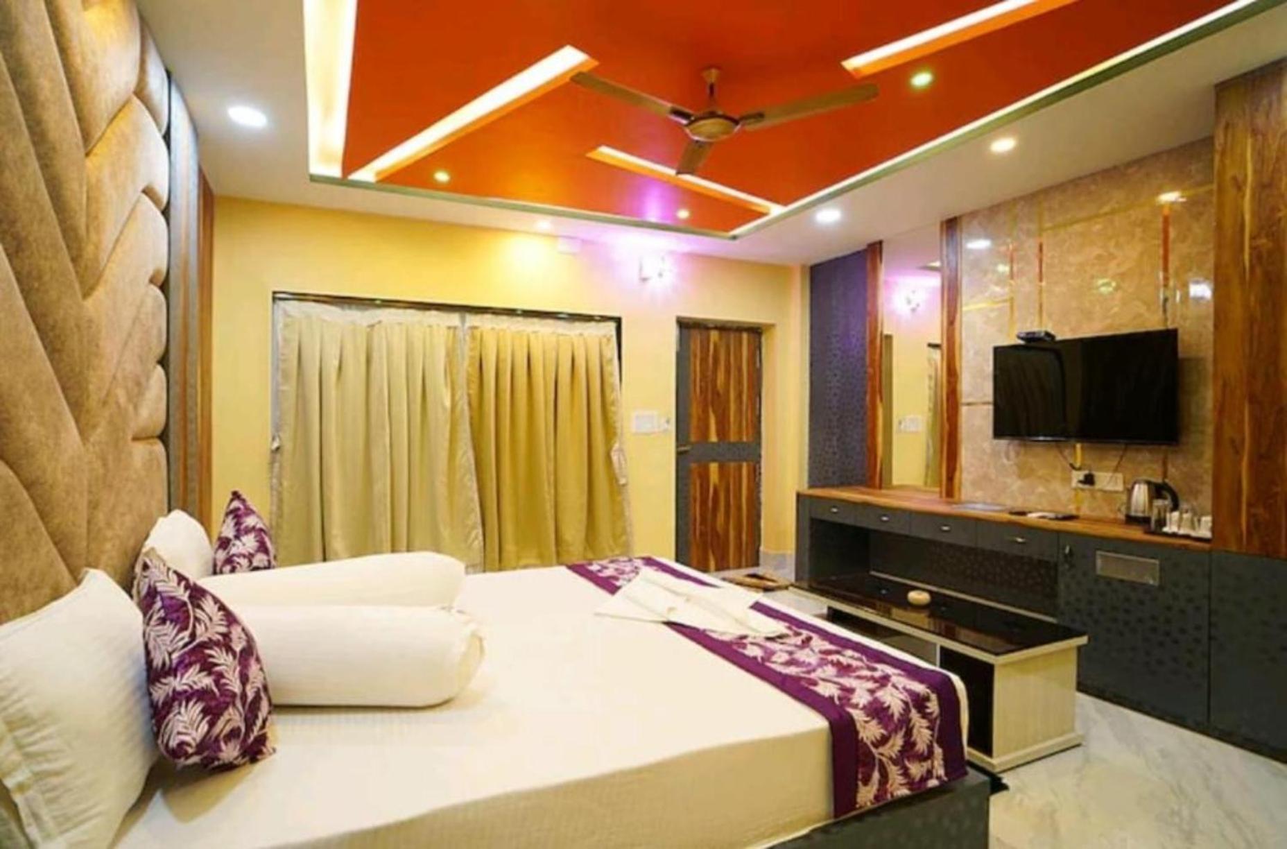 Hotel The Almora By Rs Global Near By Delhi International Airport With - Free Airport Drop New Delhi Eksteriør bilde
